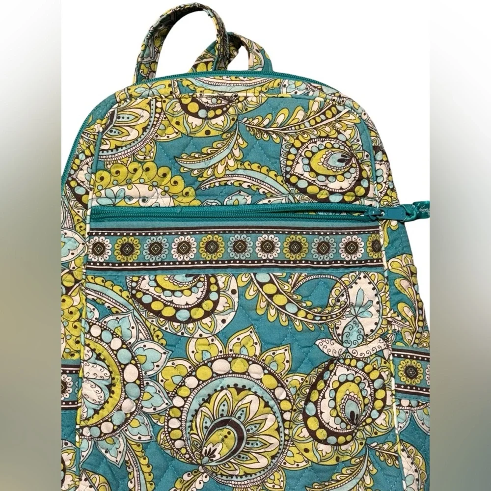 Vera Bradley Peacock Design Quilted Backpack. EUC